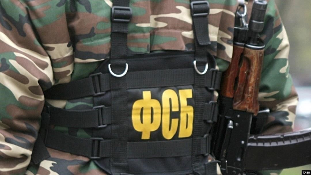 Ограничения ФСБ при приеме на работу: Кто и почему исключен?