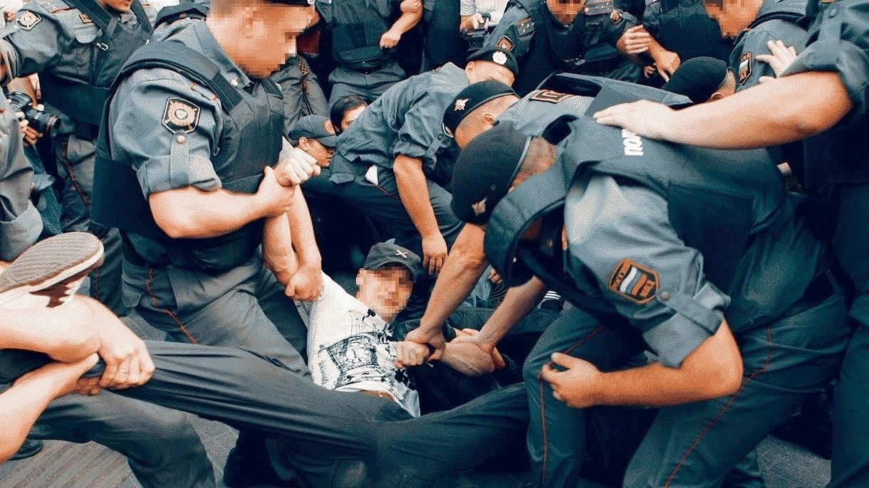 Правовые действия, которые следует предпринять, столкнувшись с полицейским принуждением